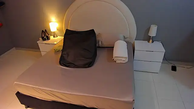 Snapshot of emilytowzen chatting on 03.08.26 emilytowzen online show from 03.08.26