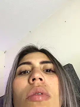 Snapshot of DannaftDavid chatting on 09.22.25 DannaftDavid online show from 09.22.25