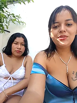 Snapshot of Naugthy-Mey chatting on 11.07.25 Naugthy-Mey online show from 11.07.25