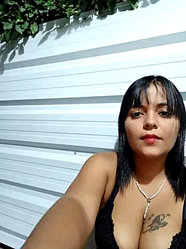 Snapshot of Naugthy-Mey chatting on 11.08.25 Naugthy-Mey online show from 11.08.25