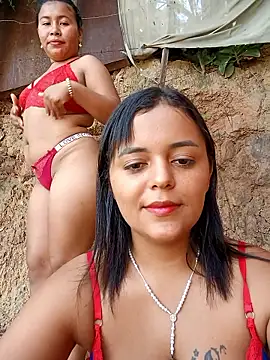 Snapshot of Naugthy-Mey chatting on 11.08.25 Naugthy-Mey online show from 11.08.25