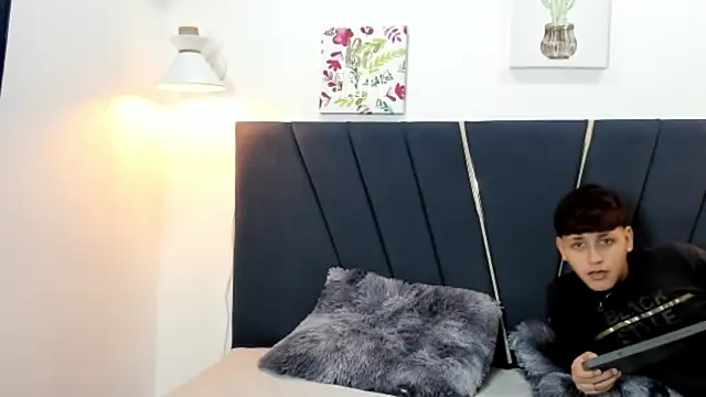 zeusapollofuck online show from 09.16.25