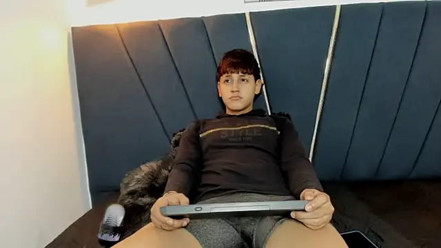 zeusapollofuck online show from 09.30.25