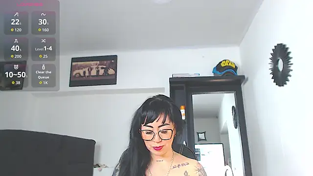 Vicky hotmilf online show from 04.28.26
