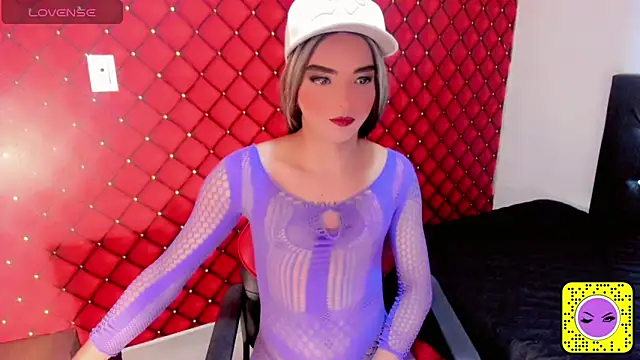 MIA HOT23CM S7S online show from 10.01.25