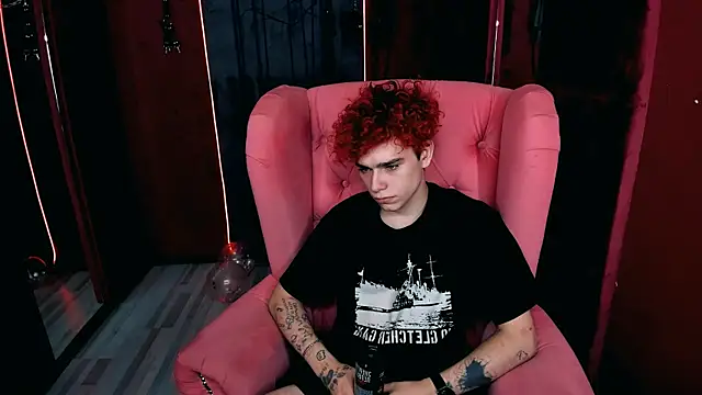 Snapshot of Blaiz_Vok chatting on 10.29.25 Blaiz Vok online show from 10.29.25