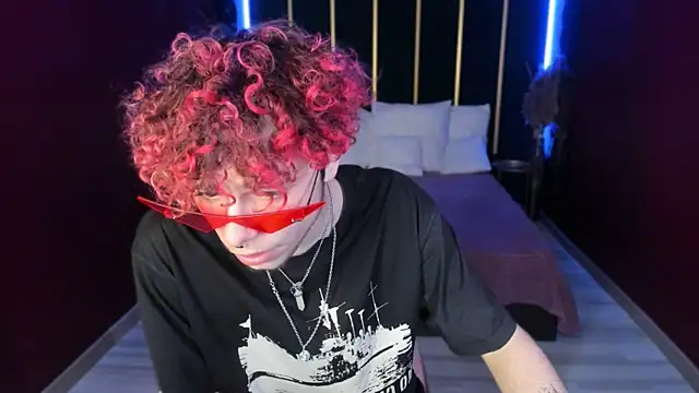 Snapshot of Blaiz_Vok chatting on 12.21.25 Blaiz Vok online show from 12.21.25