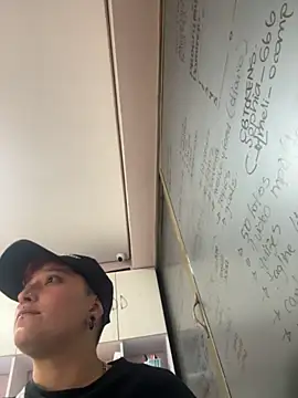 Snapshot of _salo_me25 chatting on 09.12.25 salo me25 online show from 09.12.25