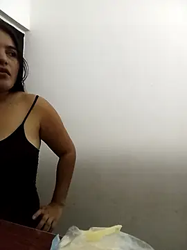 Snapshot of chloe_90 chatting on 10.09.25 chloe 90 online show from 10.09.25