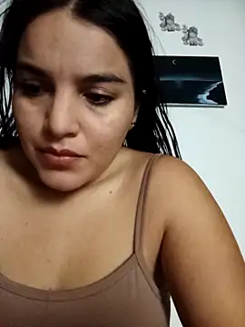 Snapshot of chloe_90 chatting on 10.15.25 chloe 90 online show from 10.15.25