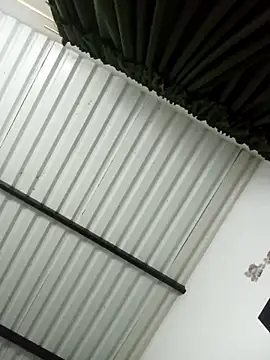 Snapshot of chloe_90 chatting on 10.17.25 chloe 90 online show from 10.17.25