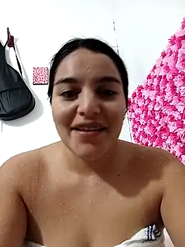 Snapshot of chloe_90 chatting on 11.02.25 chloe 90 online show from 11.02.25