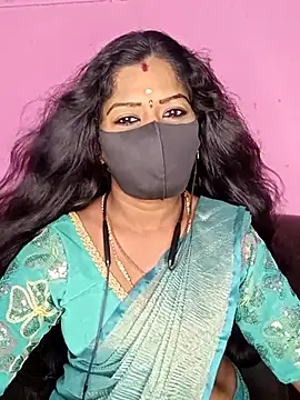 Snapshot of tamilammukuttyy chatting on 10.18.25 tamilammukuttyy online show from 10.18.25