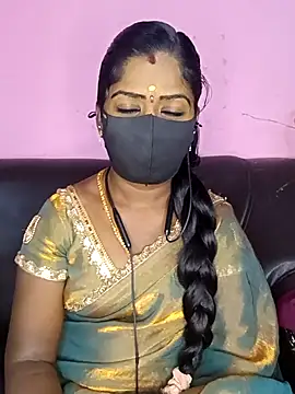 Snapshot of tamilammukuttyy chatting on 10.26.25 tamilammukuttyy online show from 10.26.25