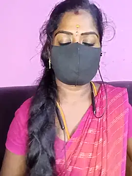 Snapshot of tamilammukuttyy chatting on 12.05.25 tamilammukuttyy online show from 12.05.25