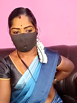 Snapshot of tamilammukuttyy chatting on 12.19.25 tamilammukuttyy online show from 12.19.25
