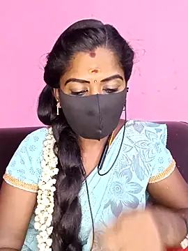 Snapshot of tamilammukuttyy chatting on 12.19.25 tamilammukuttyy online show from 12.19.25