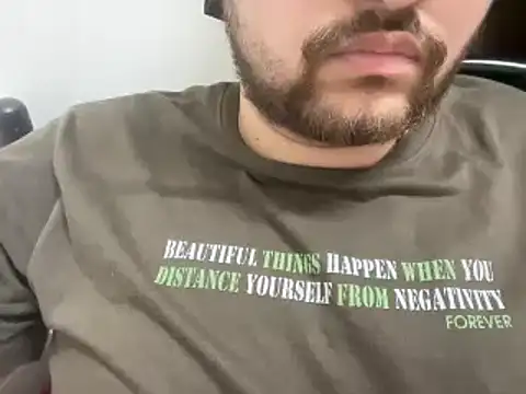 Snapshot of ind2537 chatting on 10.30.25 ind2537 online show from 10.30.25