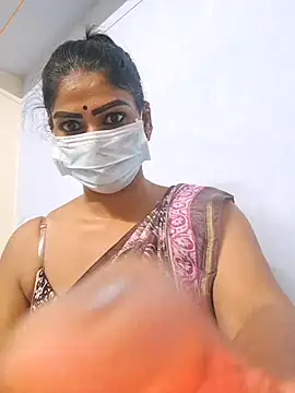 Snapshot of sherlin24 chatting on 09.29.25 sherlin24 online show from 09.29.25