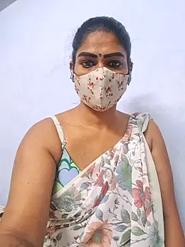 Snapshot of sherlin24 chatting on 10.19.25 sherlin24 online show from 10.19.25