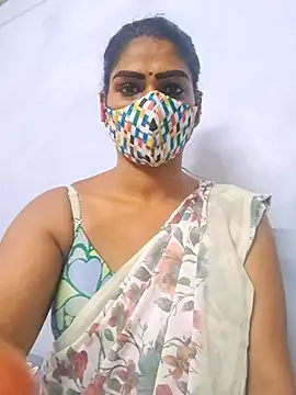 Snapshot of sherlin24 chatting on 10.30.25 sherlin24 online show from 10.30.25