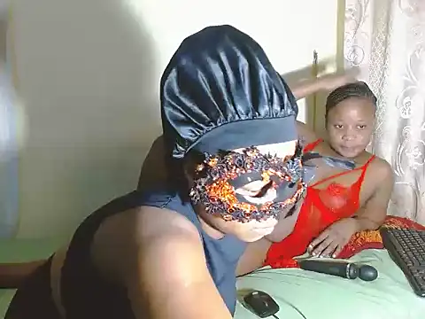 Snapshot of JuicyMellow21 chatting on 09.09.25 JuicyMellow21 online show from 09.09.25