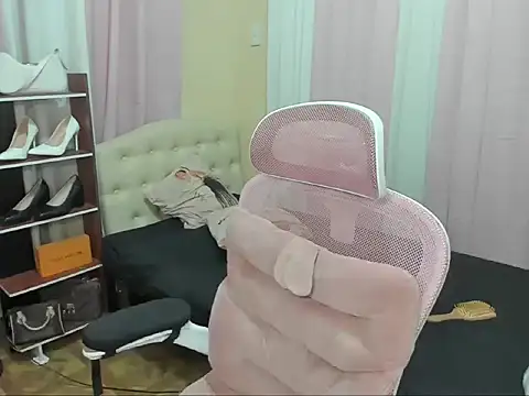 Seductive Margaux online show from 09.12.25