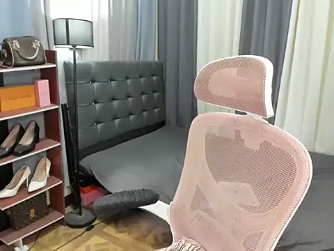 Seductive Margaux online show from 03.06.26