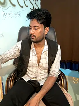 MeekBatgirl online show from 11.20.25