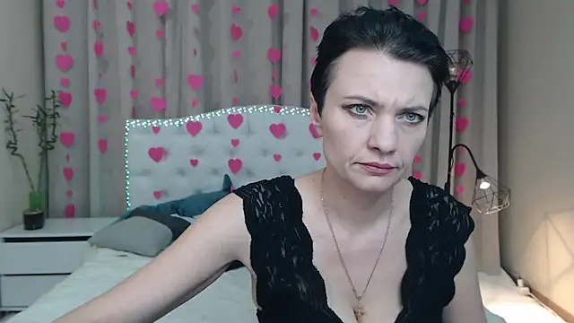 AvaSaturnian online show from 02.04.26