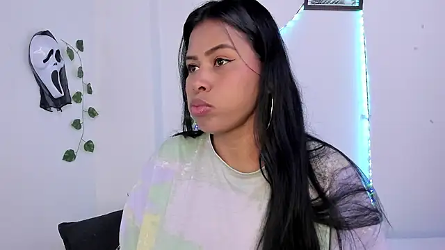 Michluxe 69 online show from 11.18.25