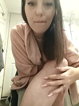 Snapshot of Sakura_2000 chatting on 09.26.25 Sakura 2000 online show from 09.26.25