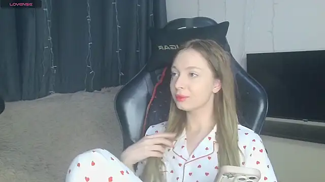 Snapshot of BabbbyFoxxx chatting on 03.24.26 BabbbyFoxxx online show from 03.24.26