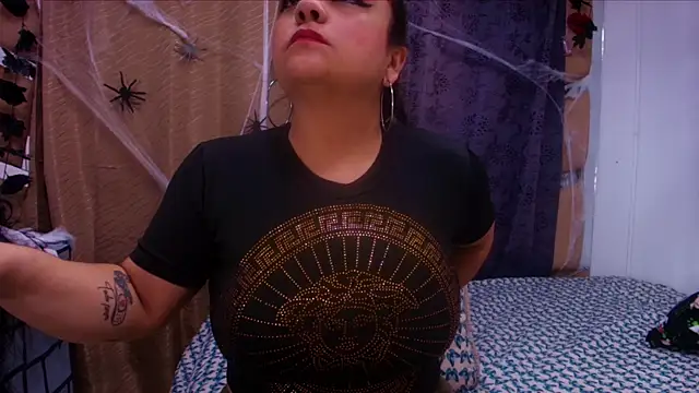 sweegirl69 online show from 10.31.25