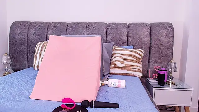 sweegirl69 online show from 11.23.25