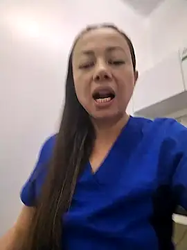 Snapshot of Madisson-04_ chatting on 10.17.25 Madisson-04 online show from 10.17.25