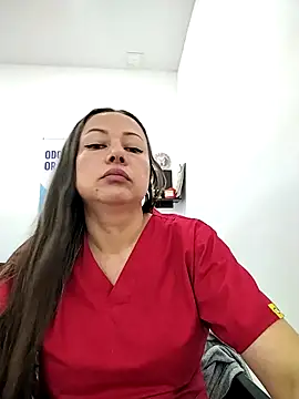 Snapshot of Madisson-04_ chatting on 11.05.25 Madisson-04 online show from 11.05.25