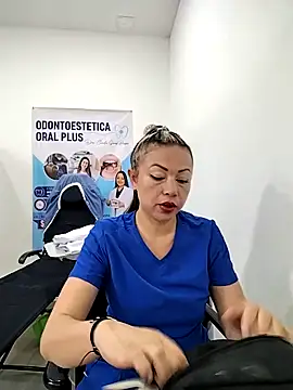 Snapshot of Madisson-04_ chatting on 11.19.25 Madisson-04 online show from 11.19.25