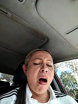 Snapshot of Madisson-04_ chatting on 11.22.25 Madisson-04 online show from 11.22.25