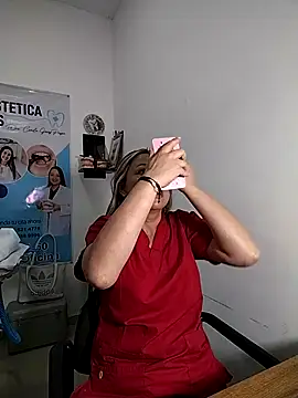 Snapshot of Madisson-04_ chatting on 11.25.25 Madisson-04 online show from 11.25.25