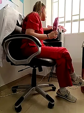 Snapshot of Madisson-04_ chatting on 03.10.26 Madisson-04 online show from 03.10.26