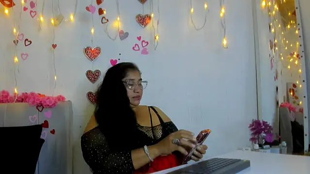 milf latinn online show from 09.29.25