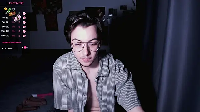 Snapshot of tyler_bergg chatting on 07.04.26 tyler bergg online show from 07.04.26