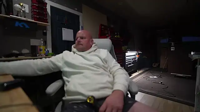 Snapshot of Soundfreak chatting on 10.19.25 Soundfreak online show from 10.19.25