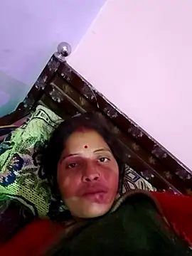 Snapshot of Sharma_pooja chatting on 10.20.25 Sharma pooja online show from 10.20.25