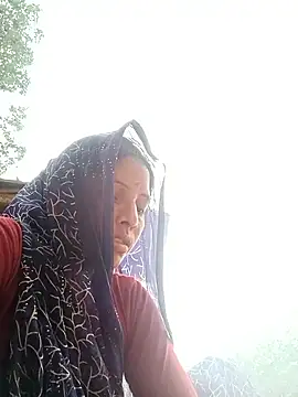 Snapshot of Sharma_pooja chatting on 10.22.25 Sharma pooja online show from 10.22.25