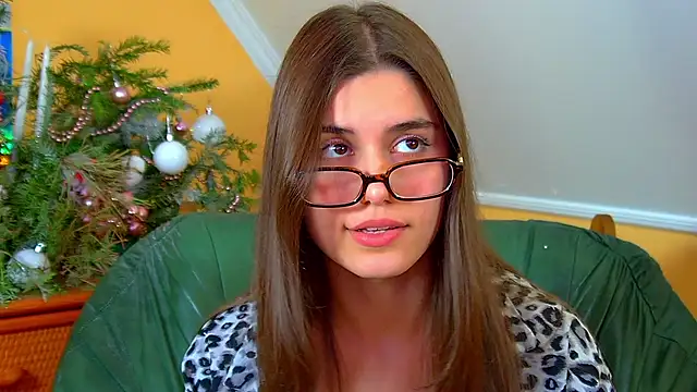 ArianaAllens online show from 12.19.25