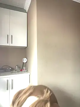 Moonzy77 online show from 11.05.25