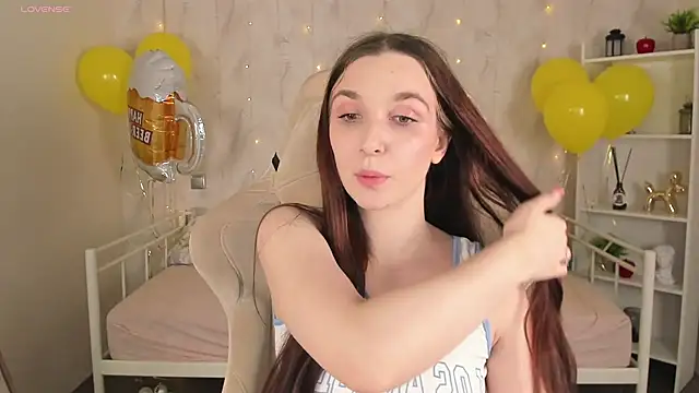 Snapshot of Miss___Eva chatting on 09.26.25 Miss Eva online show from 09.26.25