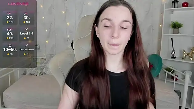 Snapshot of Miss___Eva chatting on 10.10.25 Miss Eva online show from 10.10.25
